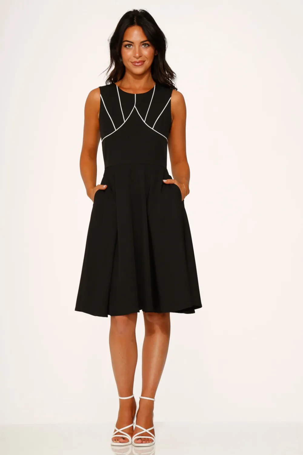 Black & White Piping Swing Dress Best