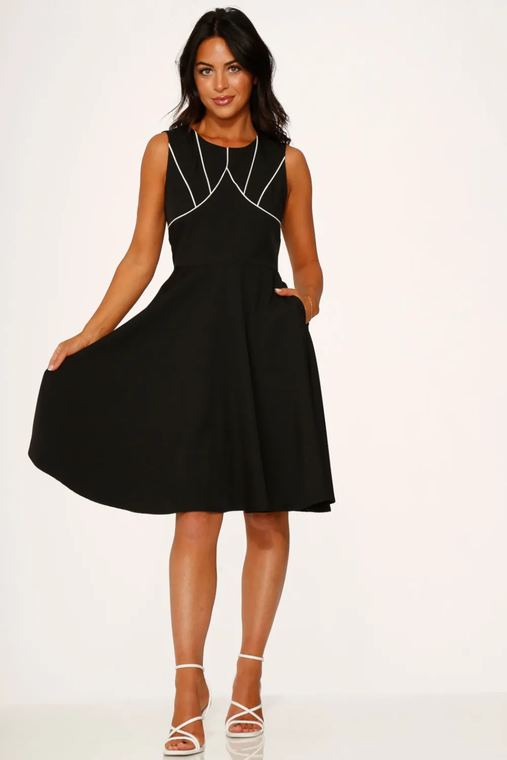Black & White Piping Swing Dress Best