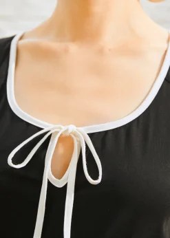 Bowtiful Moments Top Black Discount