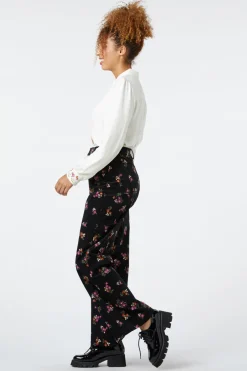 Charlotte Jean Online