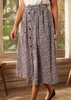 Daylight Saunter Skirt Navy Floral Hot