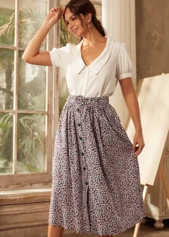 Daylight Saunter Skirt Navy Floral Hot