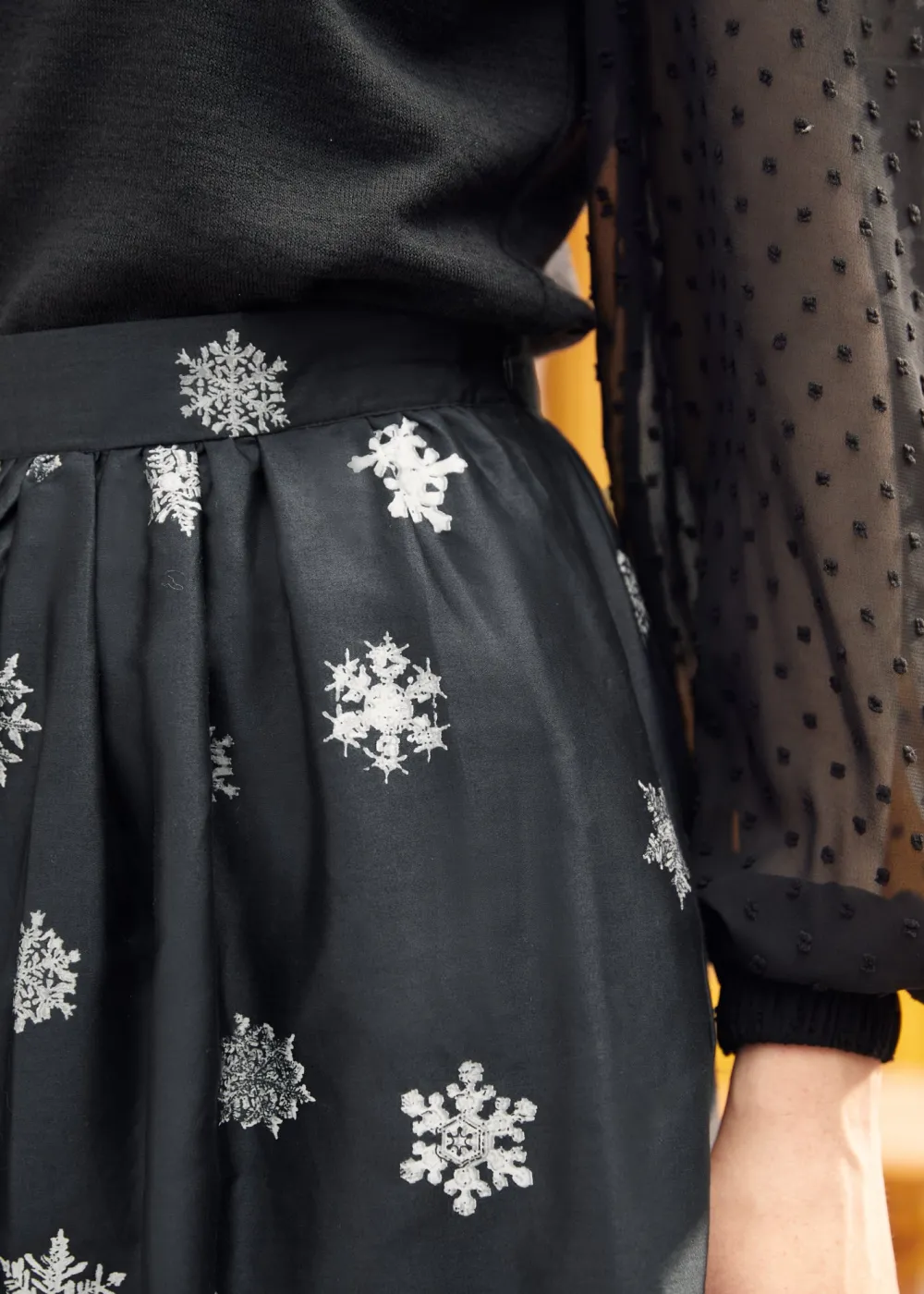 ModCloth Falling For Winter A-Line Skirt Black Snowflake New