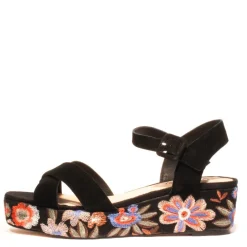 Fancy Embroidered Wedged Sandals Online