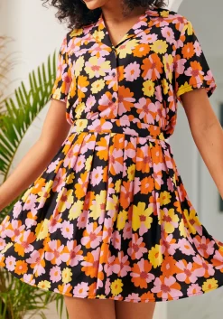 Imagine the Possibilities Skirt Black Floral New