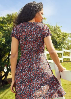 Nostalgic Sweetheart Fit & Flounce Dress Strawberry Spark Clearance