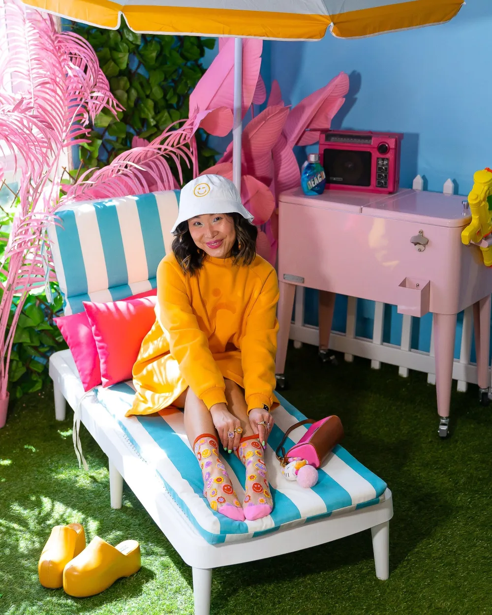 Smiley Face Daisy Sheer Crew Sock Sale