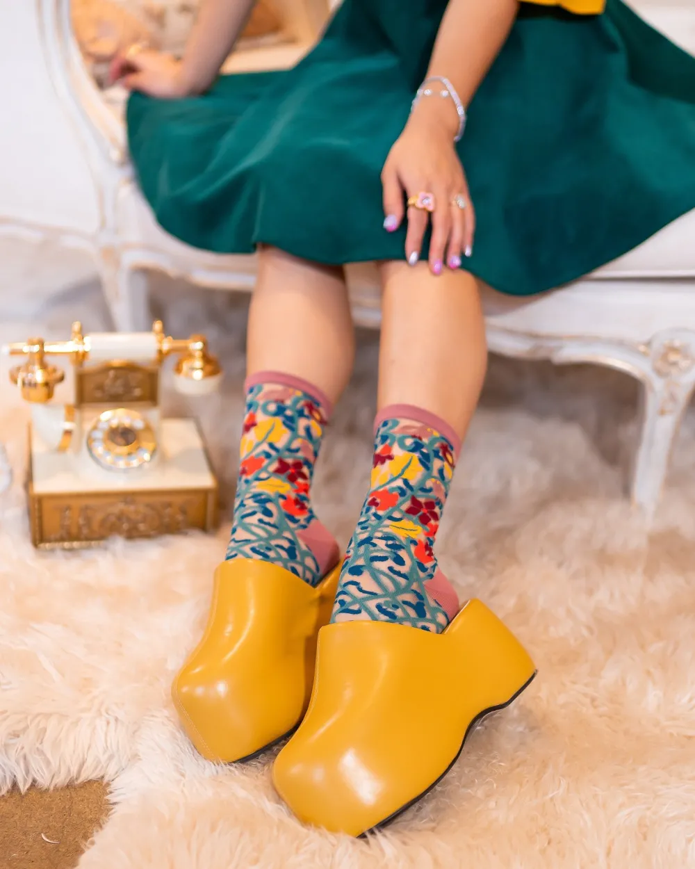 Tapestry Vines Sheer Crew Sock Outlet