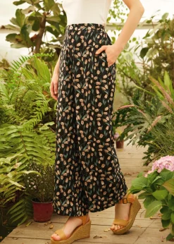 BTC Whispers in the Garden Palazzo Pants Black Floral Best